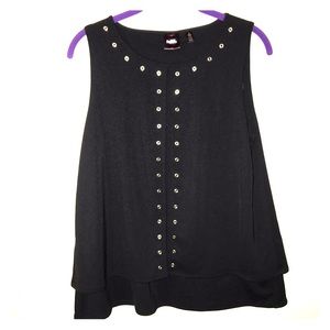 Sleeveless top size small